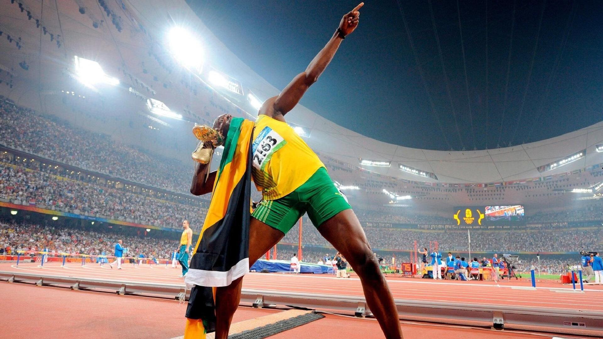 青岛西海岸主场力克长春亚泰,里切利半场头槌定乾坤